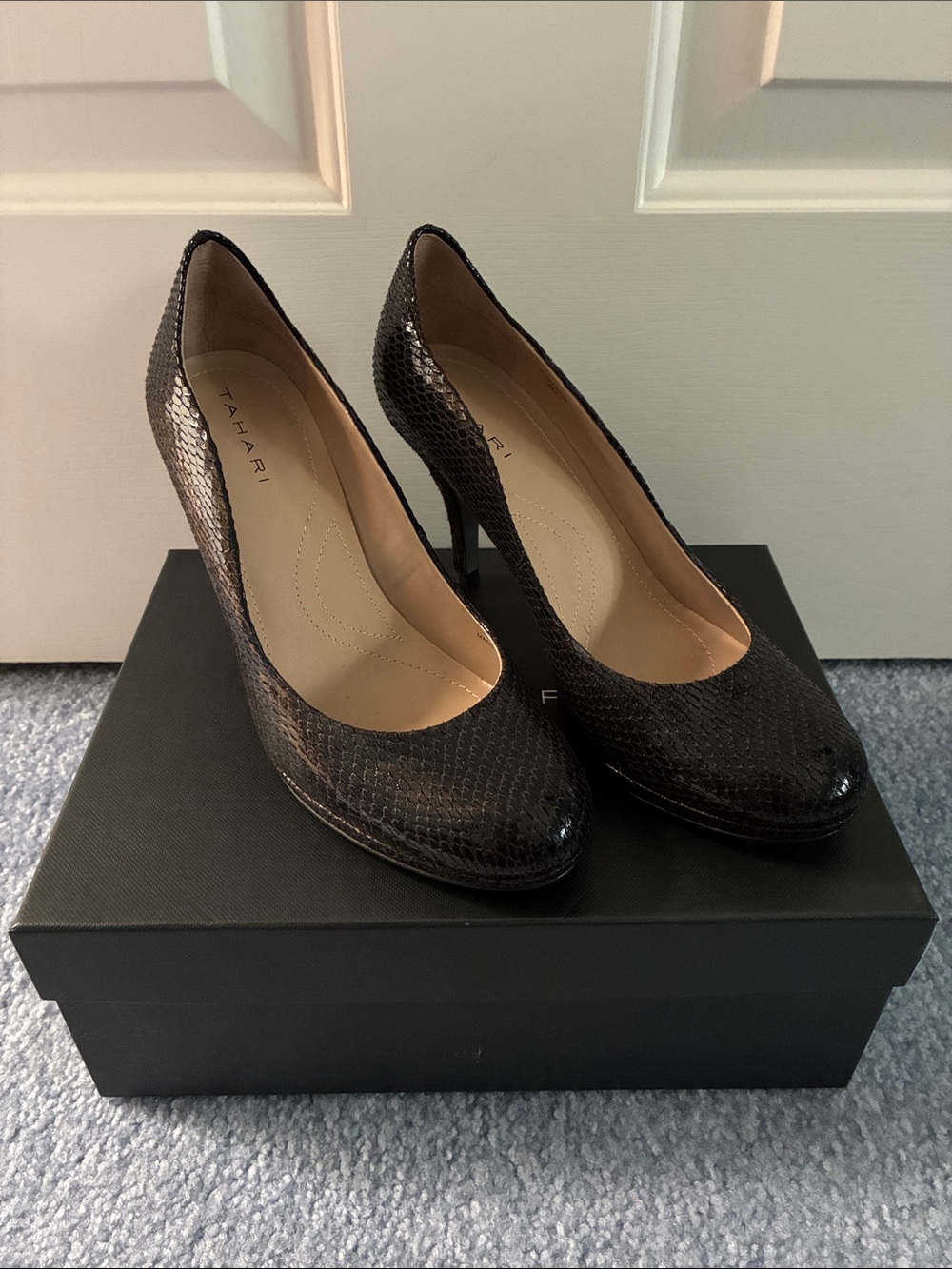 Tahari Colette print / snakeskin-effect stiletto